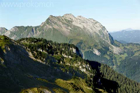 Blick hinüber zum Fluebrig