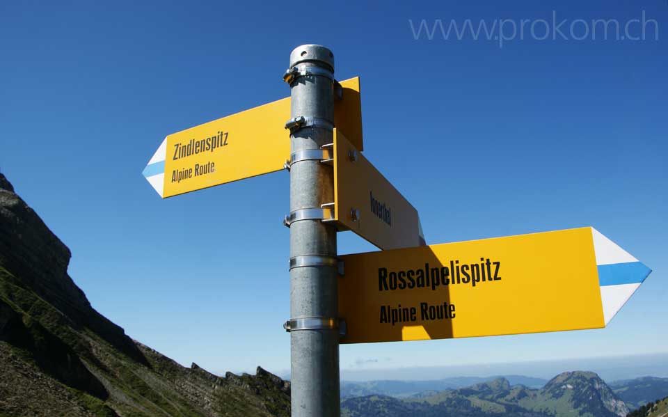 Wegweiser zwischen Zindlen- und Rossalpelispitz