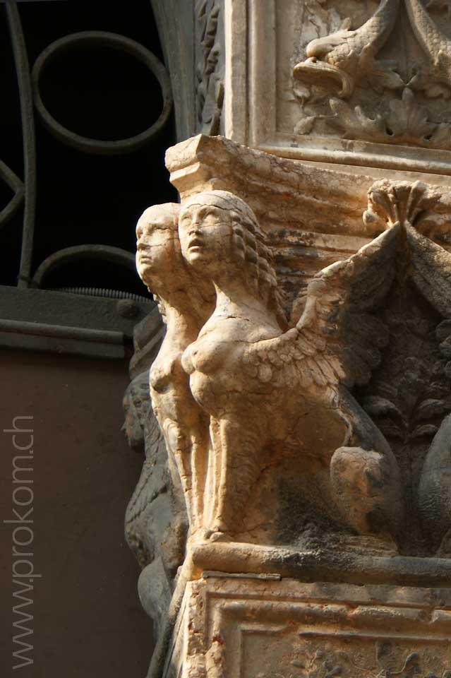 Filigrane Bildhauerarbeit