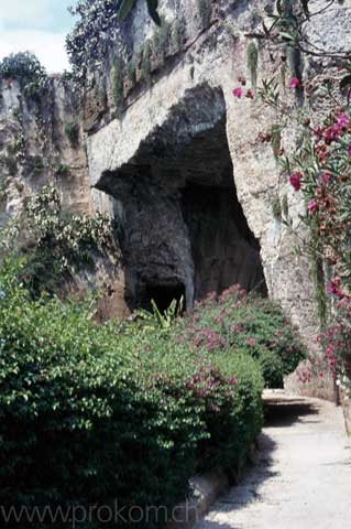 Latomia