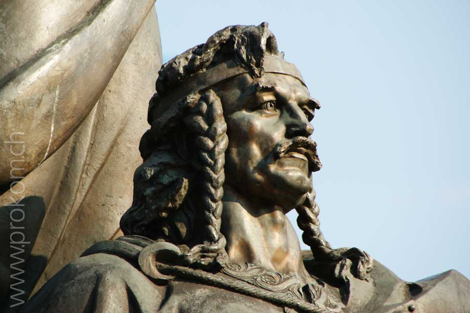Maidan: die Unabhängigkeitssäule