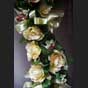 Rosenarrangement im Schaufenster