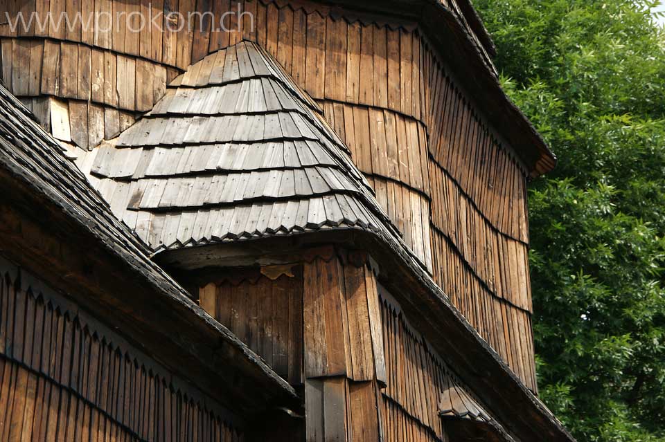 Bauernhaus mit Strohdach und Kamin