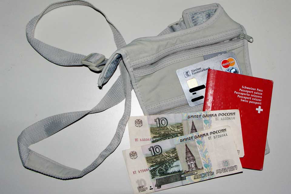 Täschchen für Bargeld, Maestro-Karte, Kreditkarten, Pass usw.